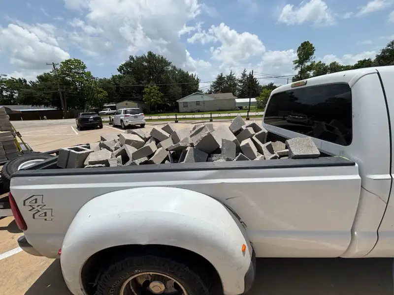 Mendez Hauling Service's other services